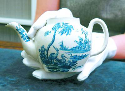 中國(guó)藝術(shù)品鑒定網(wǎng)